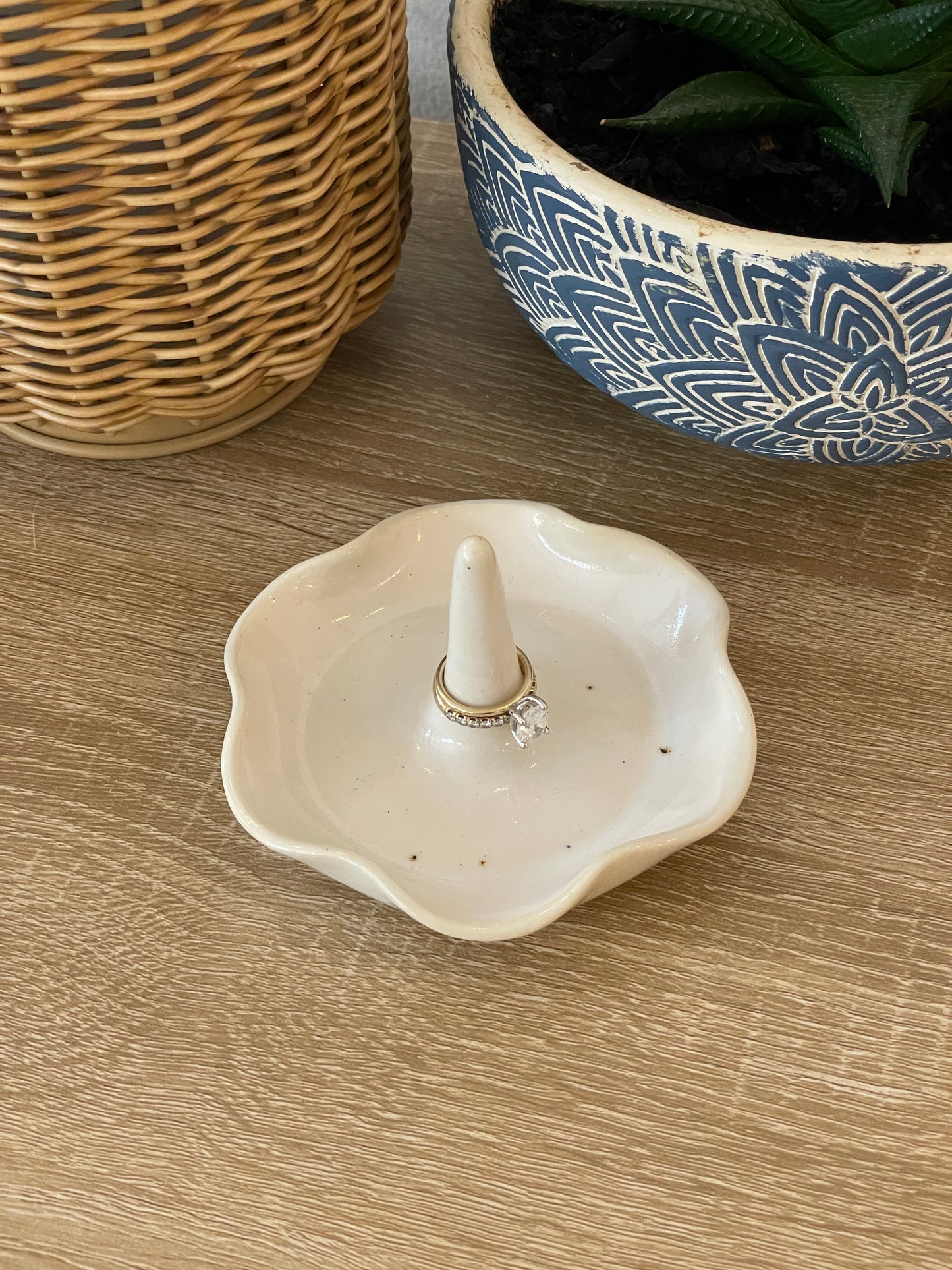 *SECOND* - Eggshell Ruffle Ceramic Ring Dish