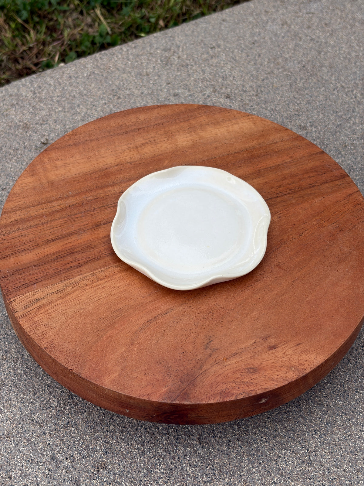 SECONDS Eggshell Accessory Dish for Markets