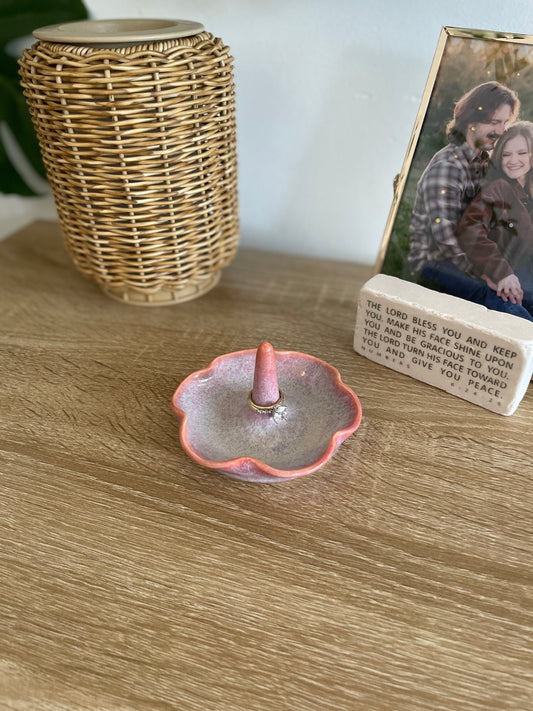 Sunrise Blossom Ruffle Ceramic Ring Dish