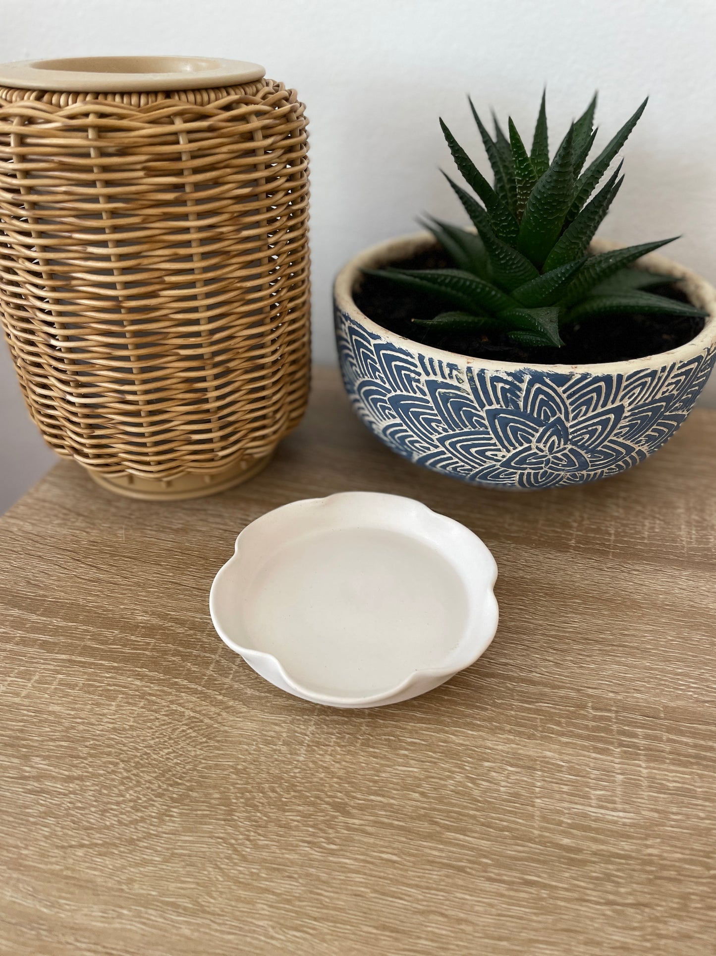 Cloud White Ruffle Ceramic Accessory Dish