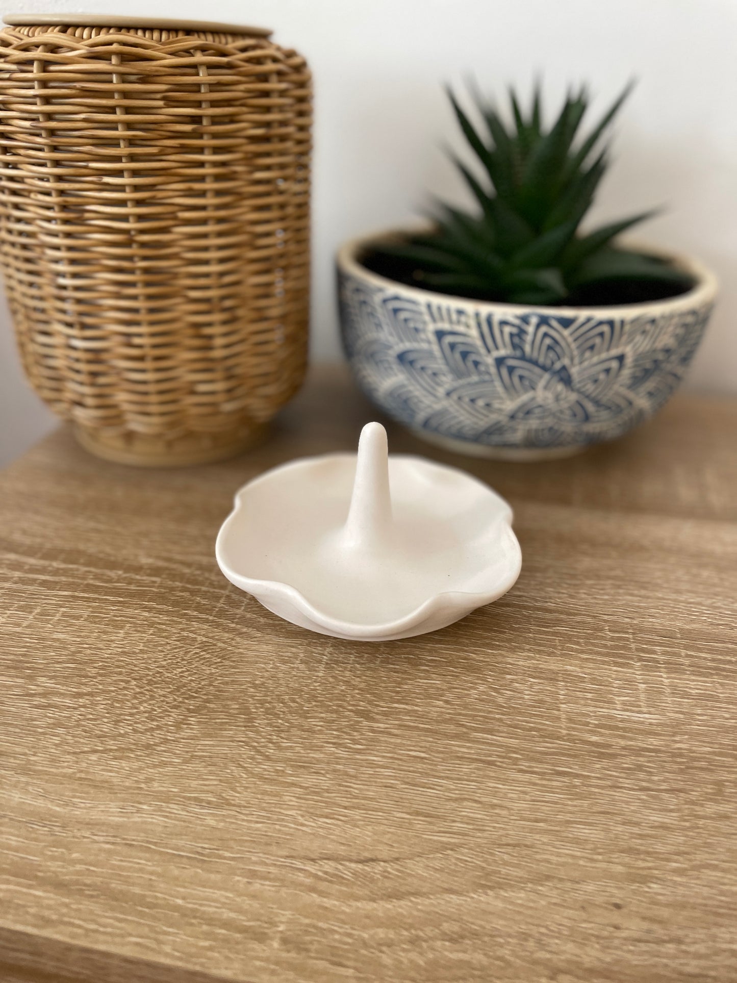 Cloud White Ruffle Ceramic Ring Dish