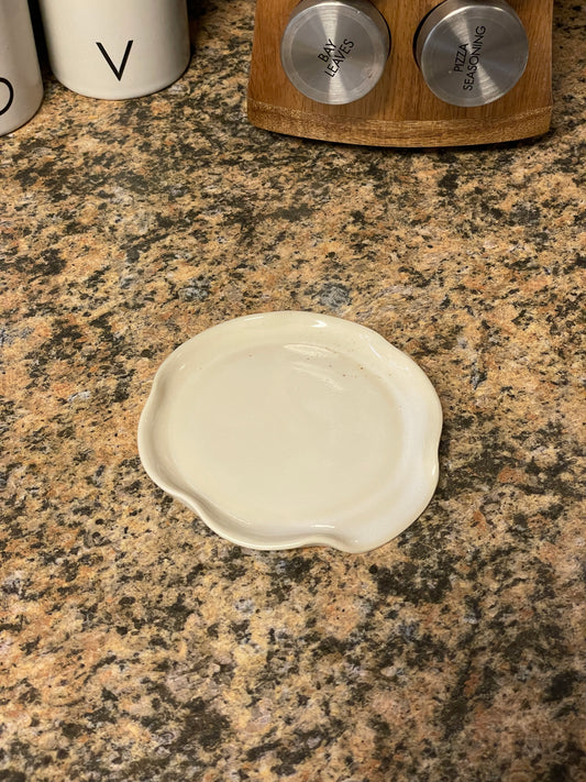 *SECOND* - Eggshell Ruffle Ceramic Spoon Rest