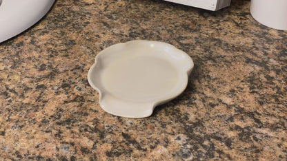 Eggshell Ruffle Ceramic Spoon Rest